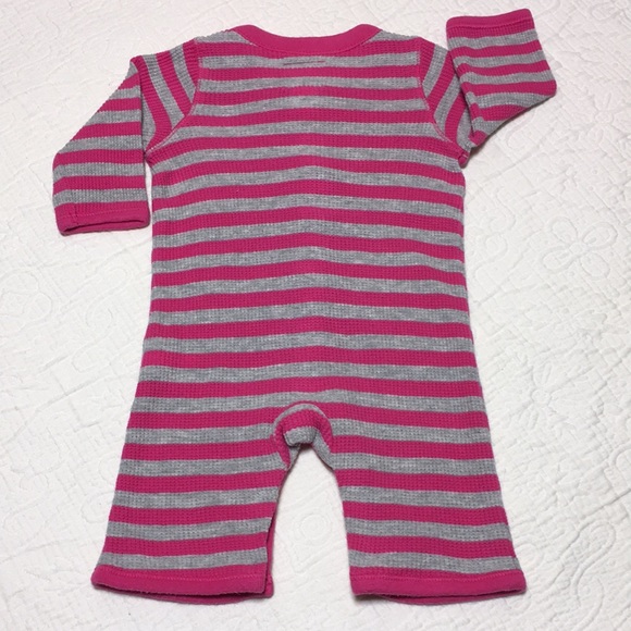 0-3m (5/$20) Thermal Knit Romper by Old Navy - Picture 9 of 14
